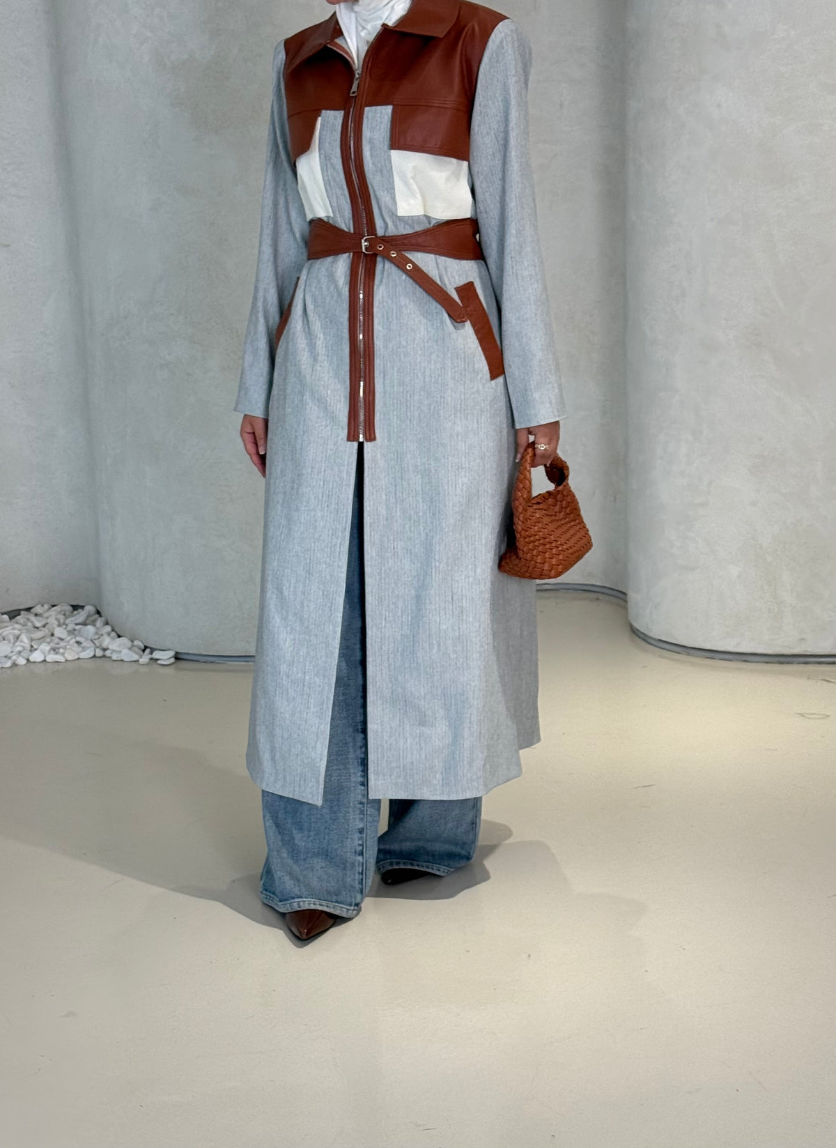 her coat trench