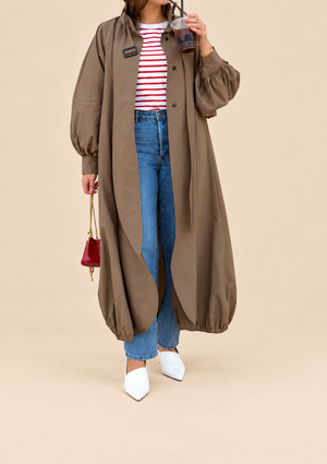Dune Trench – beige background